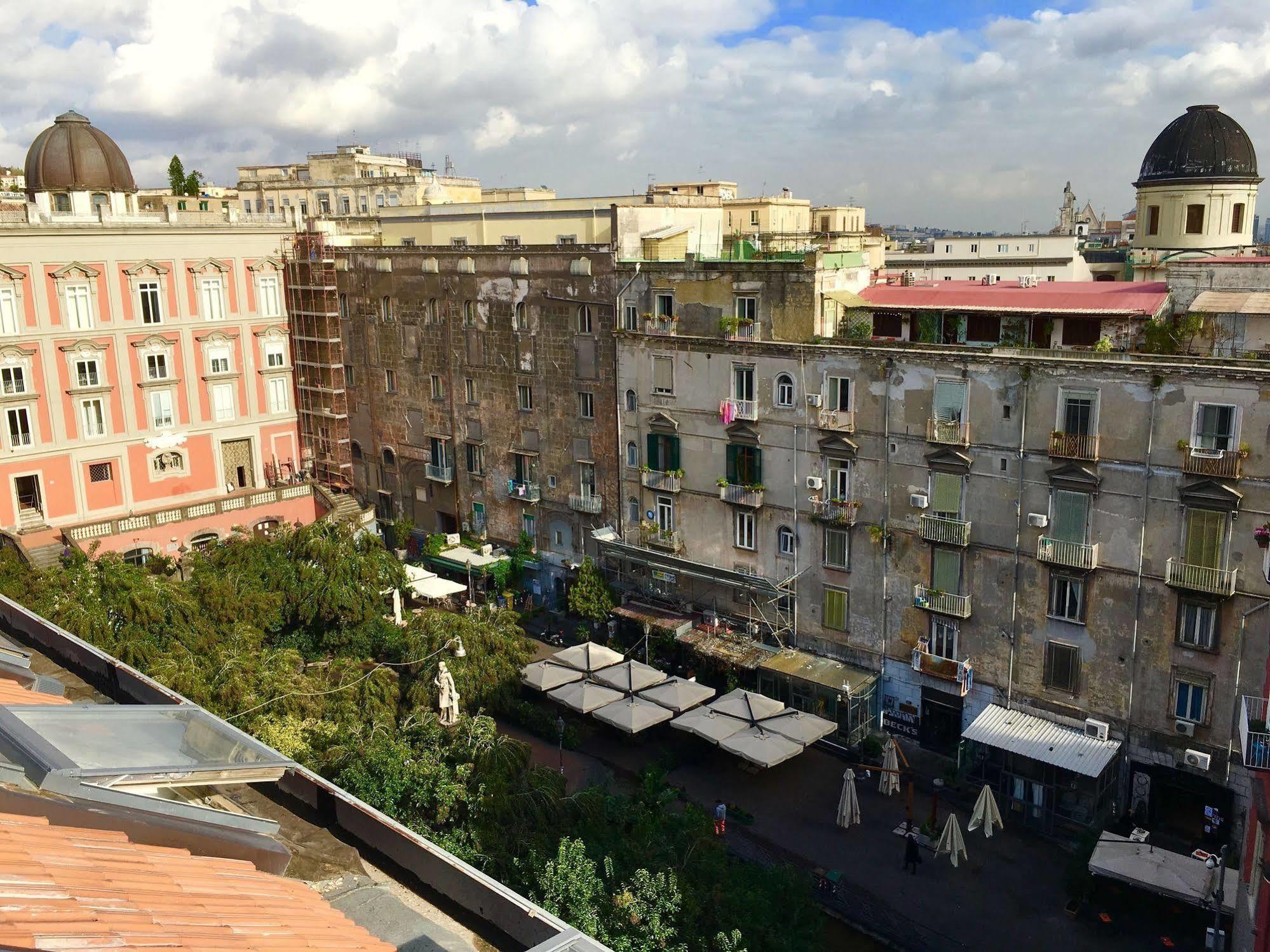 B&B Bellini Napoli Bagian luar foto