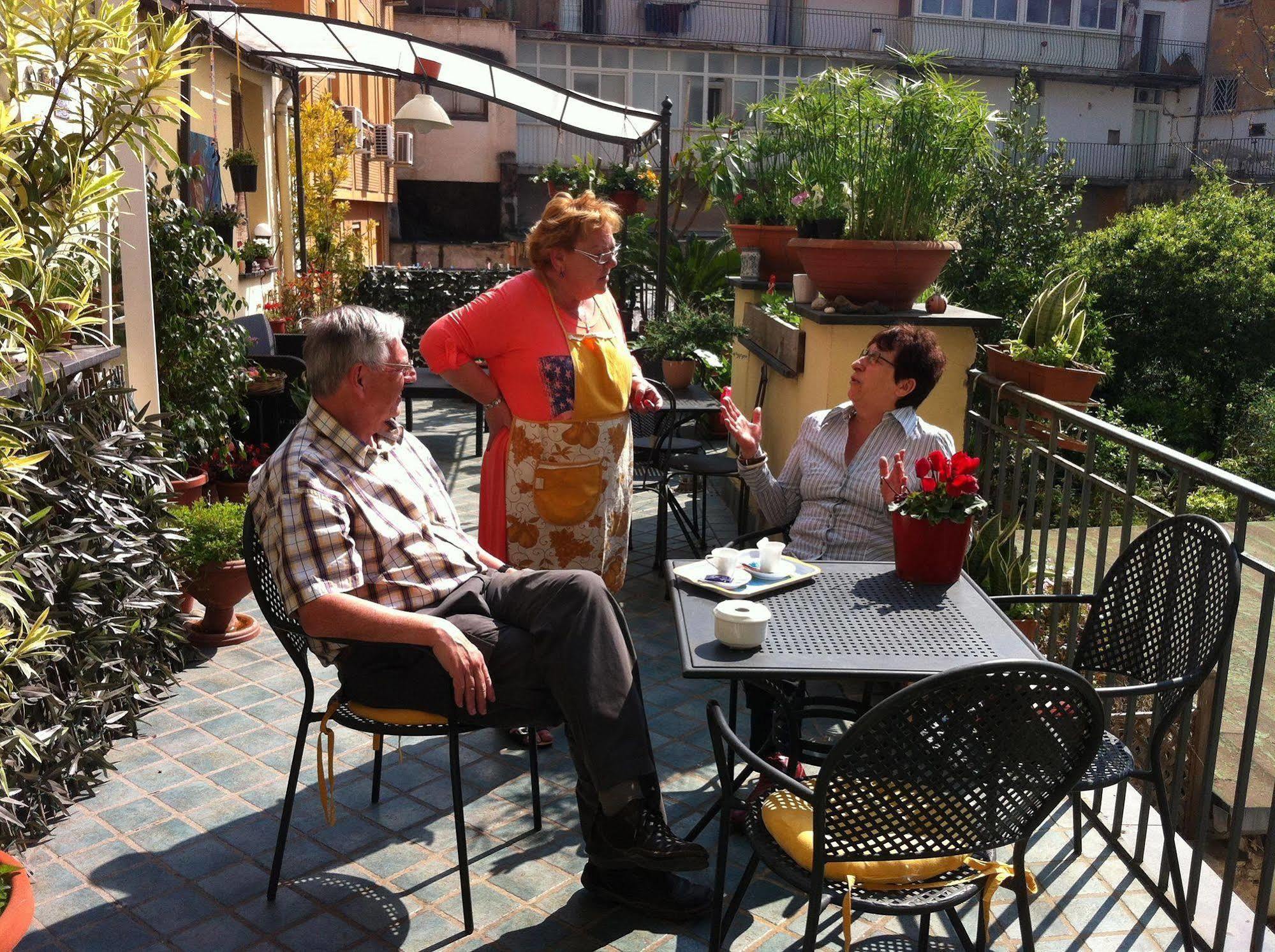 B&B Bellini Napoli Bagian luar foto